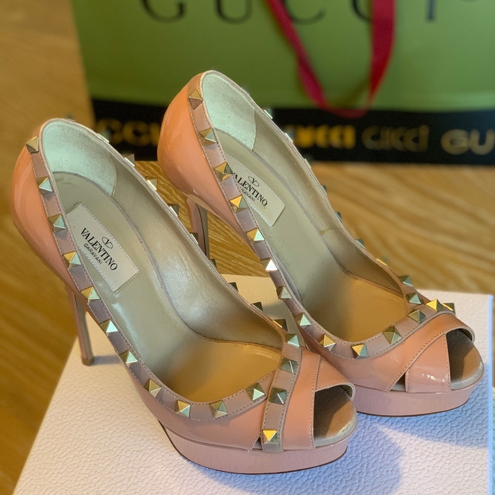 Like New Valentino Garavani